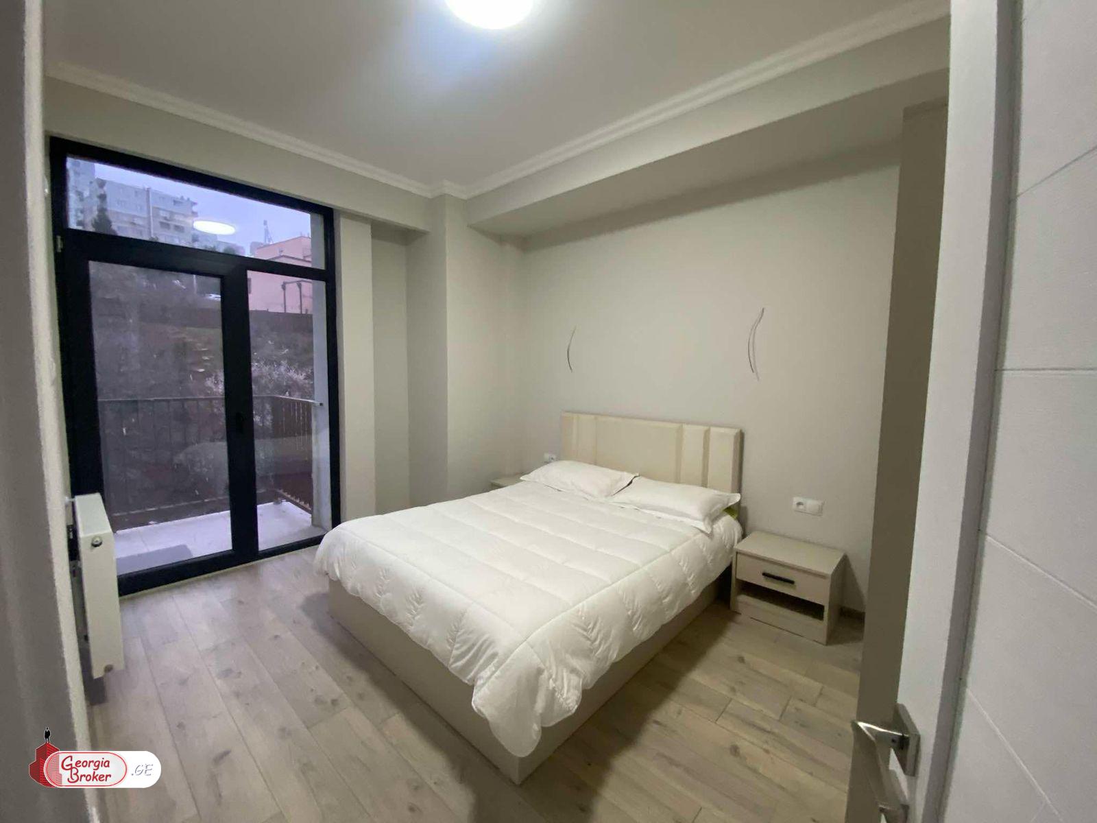 იყიდება ახალი გარემონტებული 2 ოთახიანი ბინა